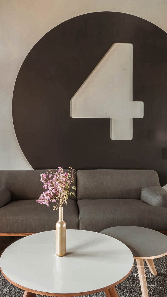 20201015-La_Piazza_Eingang